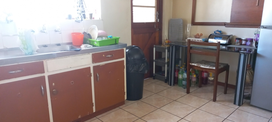 To Let 3 Bedroom Property for Rent in Lansdowne Western Cape